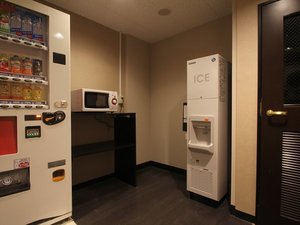 ●製氷機・電子レンジ