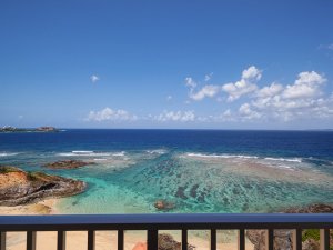 客室眺望◇エメラルドグリーンの海が目の前に!