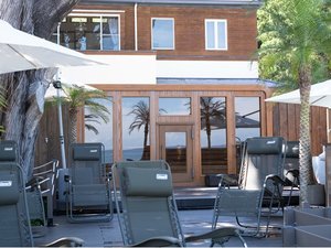 Beach Front Seretis�̎{�ݎʐ^1