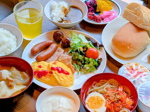 岩手県名物を使用した和洋朝食ビュッフェ(盛り付け例)