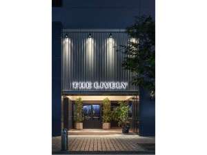 入り口はホテル「THE LIVELY FUKUOKA」の看板の建物です。