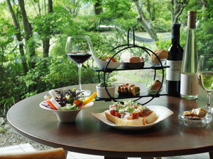 【High Tea】夕暮れを彩る、優雅なひとときを。