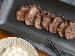<牛タン焼き>LIVEキッチンで焼いたジューシーな牛タンをご提供。