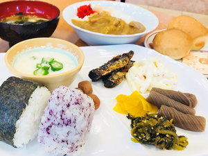 朝食