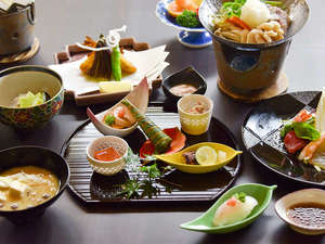 ・【ご夕食例】新鮮な地元の旬食材に舌つづみ♪