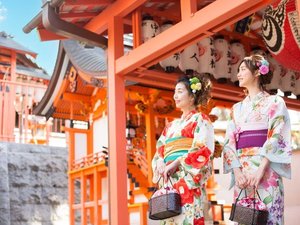 夏は浴衣もお選びいただけます