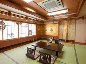 個性豊かなゆとりある和室は、ご利用人数にあわせてご用意いたします。
