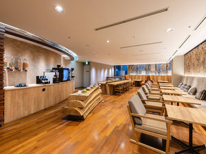 【エグゼクティブフロア専用ラウンジ】カフェタイム:挽きたてコーヒーや、北海道銘菓をご用意