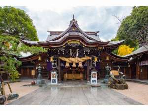 櫛田神社・当ホテルから徒歩3分。福岡では【お櫛田さん】の愛称でよばれる 博多総鎮守の神社。
