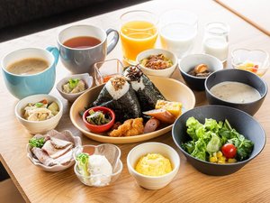 朝食はメインをチョイス おかずはビュッフェコーナーで ※7:00〜9:30(L.O)