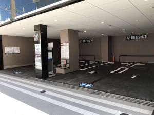 ■駐車場 1泊3000円(15:00〜翌11:00)、先着順にてご案内しております。