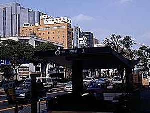 伏見駅出口から見えます!アクセス良好♪