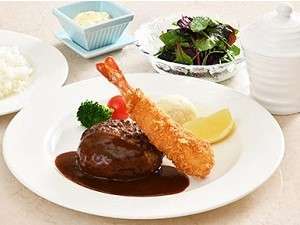 ハンバーグや海老フライと人気の内容が揃った【洋食セット】