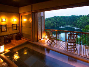 【石川県:輪島・能登】日本百景に囲まれた洞窟風呂の宿 百楽荘 能登九十九湾