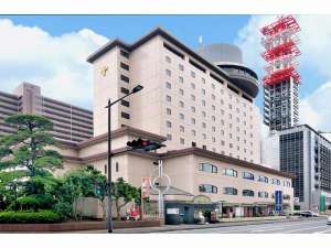 �y��t��:��t�E�s���z�z�e���j���[�c�J���g