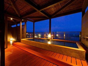 展望温泉露天風呂【紅緋】