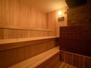 【バーデンガーデン】ドライサウナ「ume」