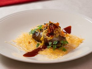 【夕食】シーズンディナーコース《韓国》|スンデのモッツァレラグイ ビビンバ仕立て