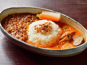 柏屋カフェのカレーでランチはいかがですか?