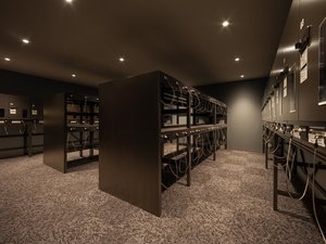 ホテル館内のロッカーで荷物の心配なし!