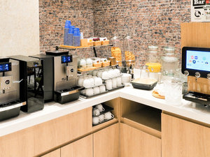 朝食ドリンクコーナー