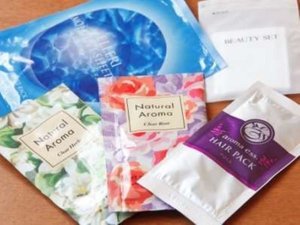 【アメニティーバー】女性のお客様に嬉しい入浴剤や基礎化粧品・コットンなどもご用意しております