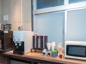 ホテル棟:ドリンクや電子レンジをご利用いただけます