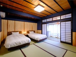 2023年12月にリニューアルしました和モダン客室です。シモンズベッドのお部屋でお寛ぎ下さい。