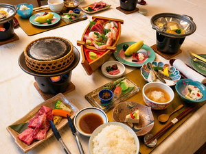 〈但馬牛×鮑〉但馬牛ステーキ&鮑の踊り焼き&海鮮盛り&旬味覚会席