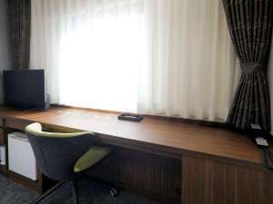 ���f���[�g�_�u�����[���^���C�h�f�X�N�`