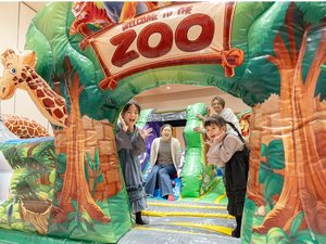 【キッズパーク】完全屋内、大型エアー遊具も完備!
