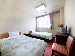 昭和55年創業のため、お部屋は古いです。トイレは2024年9月に改修され、ウオシュレットになりました。