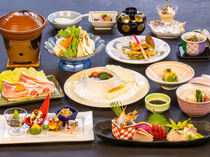 2026年9月10月《お献立一例》味覚の秋。「秋」を彩る食材を活かし、贅を尽くした和洋折衷創作会席膳です♪