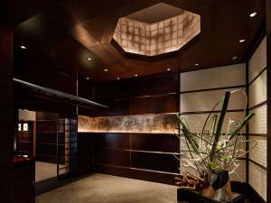 日本料理 花筐 エントランス