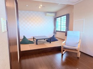 【Aタイプ】和洋室 海側のお部屋となります。