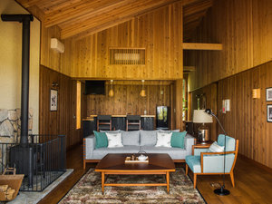 �G���[���O�������B�����فi���q���Y�e���X���فj�̎{�ݎʐ^1