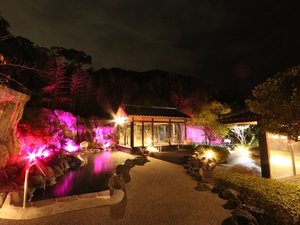 【久能山本館 大浴場】女湯 露天風呂
