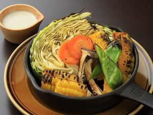 【ご夕食】高温で仕上げた高原野菜のグリル ※一例