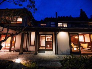 100年の歴史の中に新しさを織り交ぜた風情のある佇まい