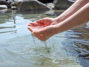 【泉質】銀山平公園に湧き出た源泉「庚申の湯」をお楽しみください。