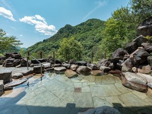 【露天風呂】自然と一体になる露天風呂