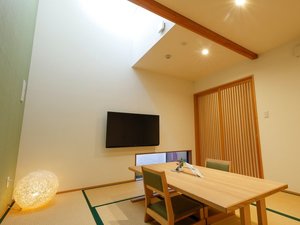 西の棟1F:ゆったりくつろげる8畳の和室