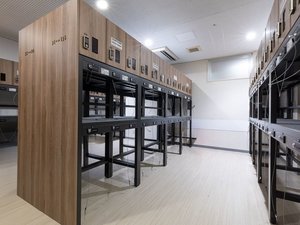 セルフクローク ※チェックイン前/チェックアウト後のお荷物預けにご利用ください(24時まで無料)
