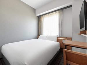 ・【スーペリアシングル】コンセントの差し込み口もたくさんあるのでモバイル機器の充電に便利です