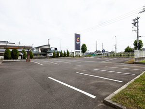 【敷地内駐車場】62台◆無料◆先着順◆大型車事前問合せ