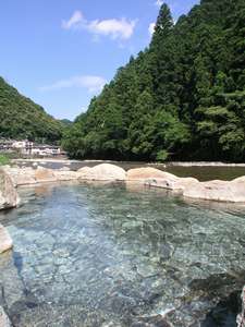 �y�a�̎R��:�{�{�E�V�{�E���ӘH�z�쓒�݂ǂ��