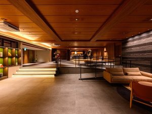 みどりやの歴史を受け継ぎながら、ヴィンテージとモダンが調和するロビーラウンジ