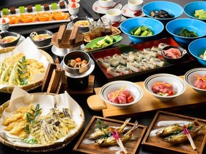 【7月〜9月ハーフバイキング】天ぷら、ローストビーフ、鮎の塩焼き、郷土料理のさんま寿司など食べ放題です