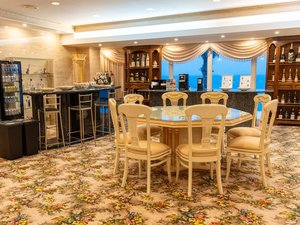 ラウンジ(ドリンク・おつまみ食べ飲み放題)