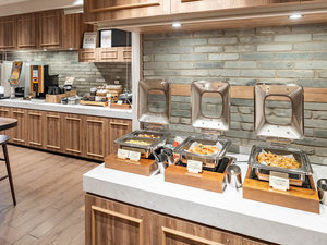 ���H���ԁi�S���j6:30�`9:00�@�a�m�r���b�t�F�`���ł�